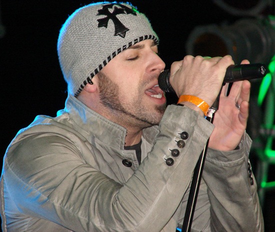 Chris Daughtry Photo (  )  -, , - /  - 16